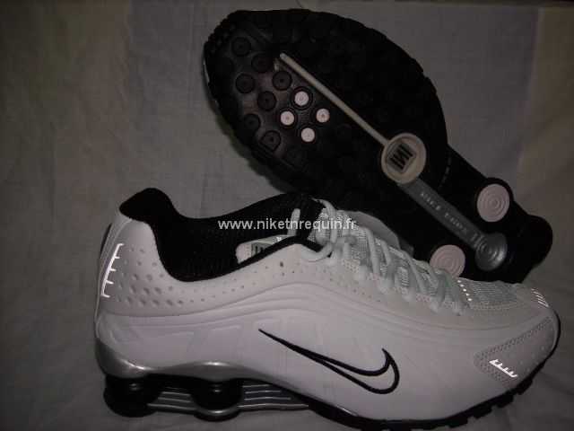 Nike Shox R4 Nz Femmes Blanches Noires